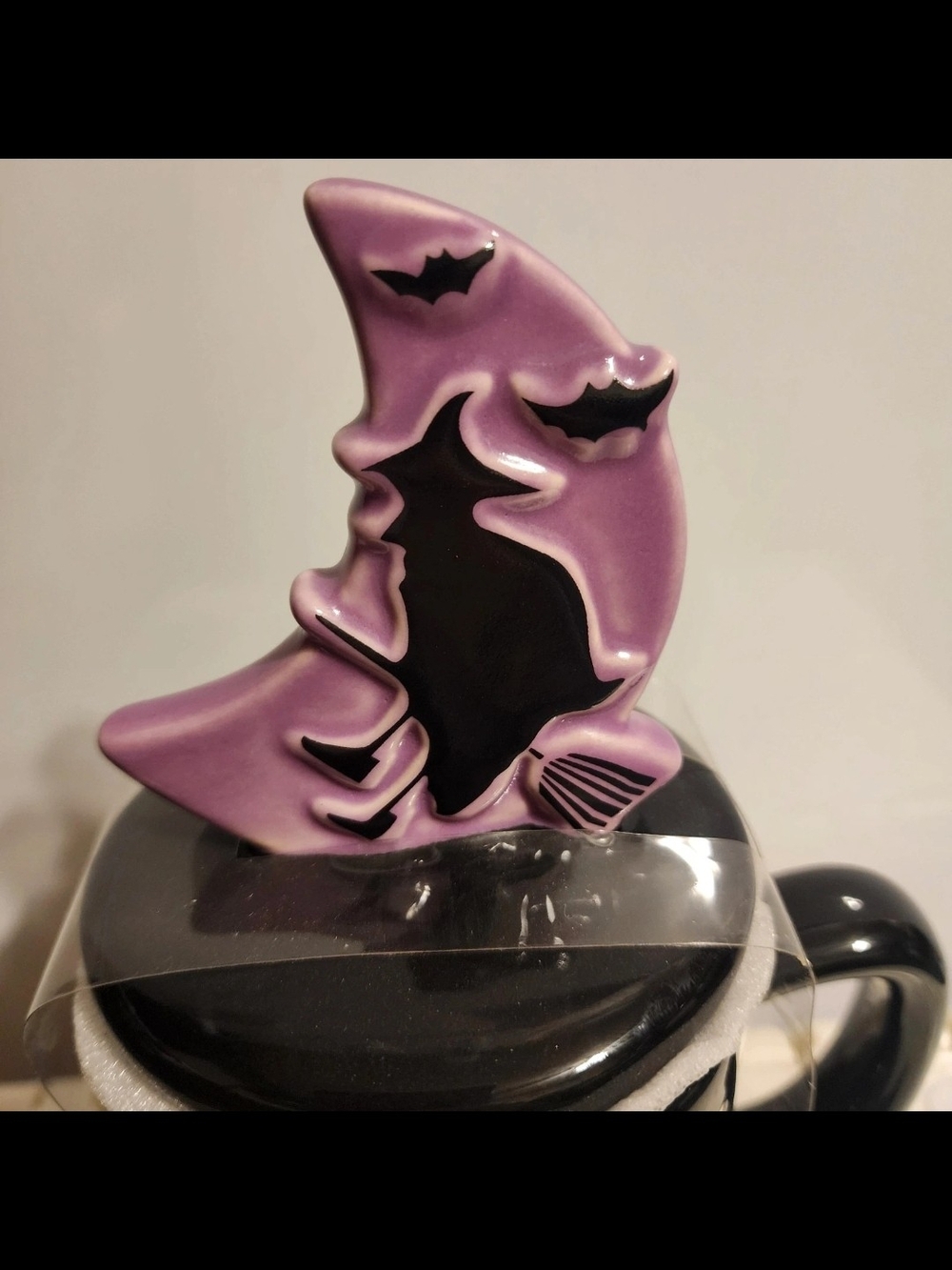 Rae Dunn Halloween HOCUS POCUS Topper Mug - Picture 2 of 4
